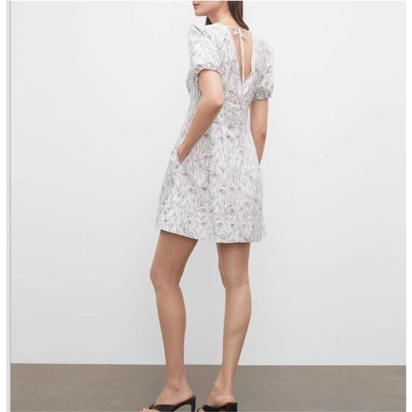 Club Monaco Mini Dress Size 6 White Black Line Floral Print Double V Puff Sleeve - Picture 6 of 16